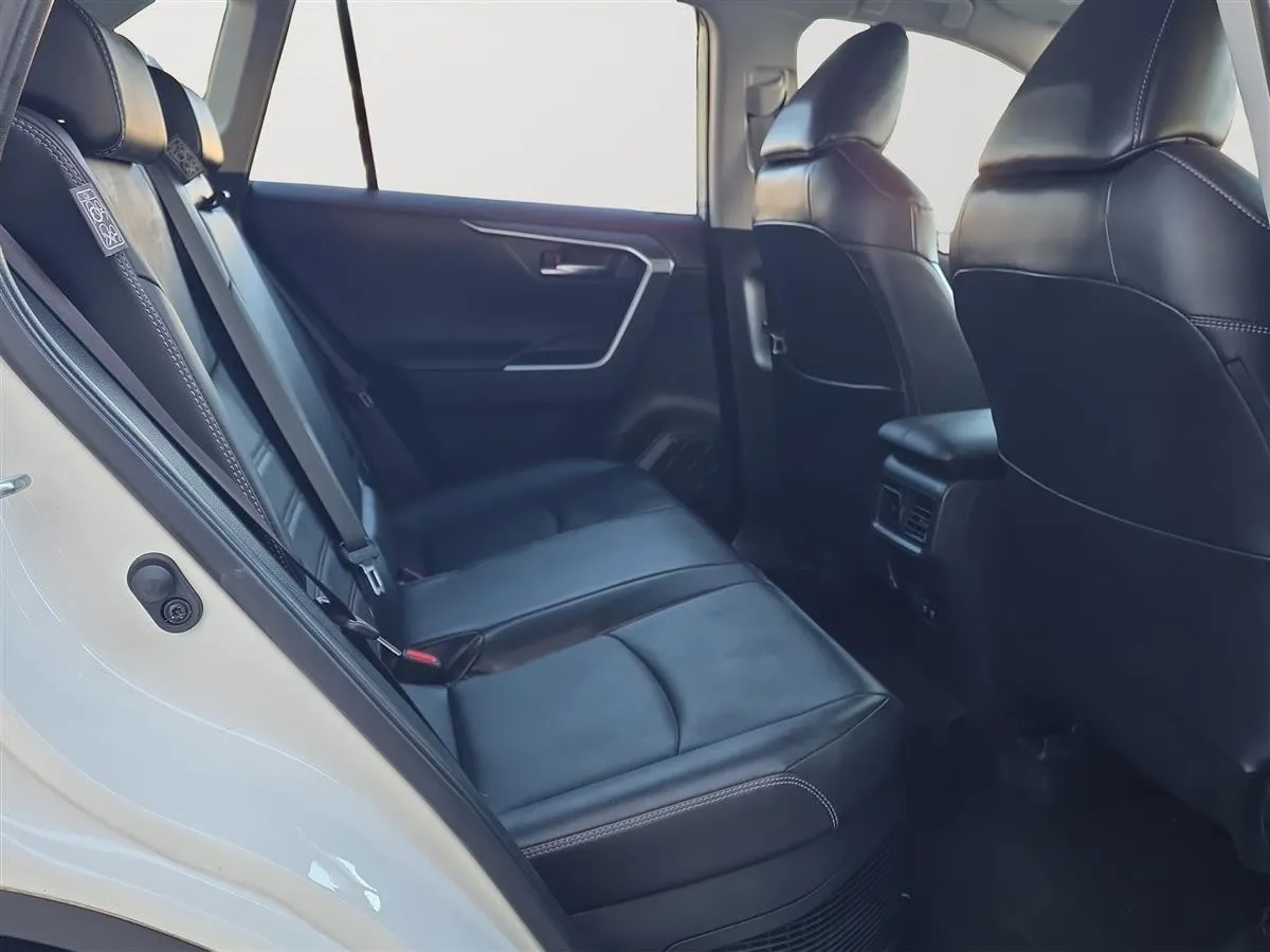 2019 Toyota RAV4 , G Pack, Leather Heated Seats, Radar Cruise RV/