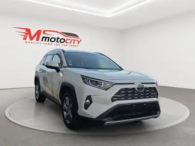 2019 Toyota RAV4 , G Pack, Leather Heated Seats, Radar Cruise RV/ photo 1