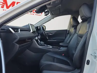 2019 Toyota RAV4 , G Pack, Leather Heated Seats, Radar Cruise RV/ photo 16