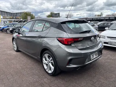2017 Holden Astra RS 1.6PT/6AT photo 3