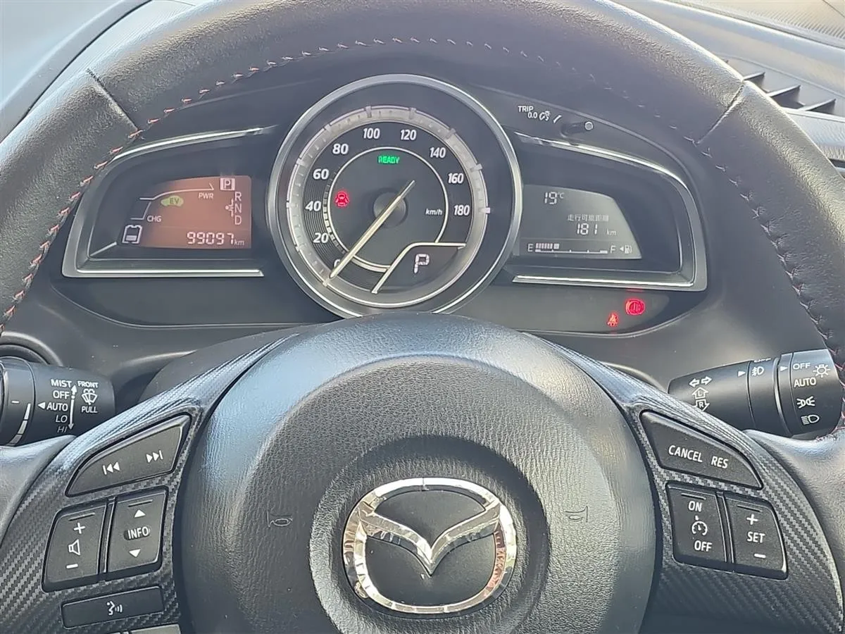 2014 Mazda Axela HYBRID, HUD, CRUISE CONTROL