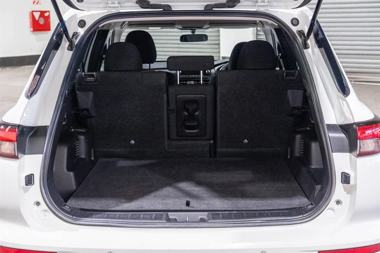 2022 Mitsubishi Outlander LS PHEV