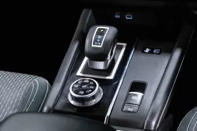 2022 Mitsubishi Outlander LS PHEV photo 38