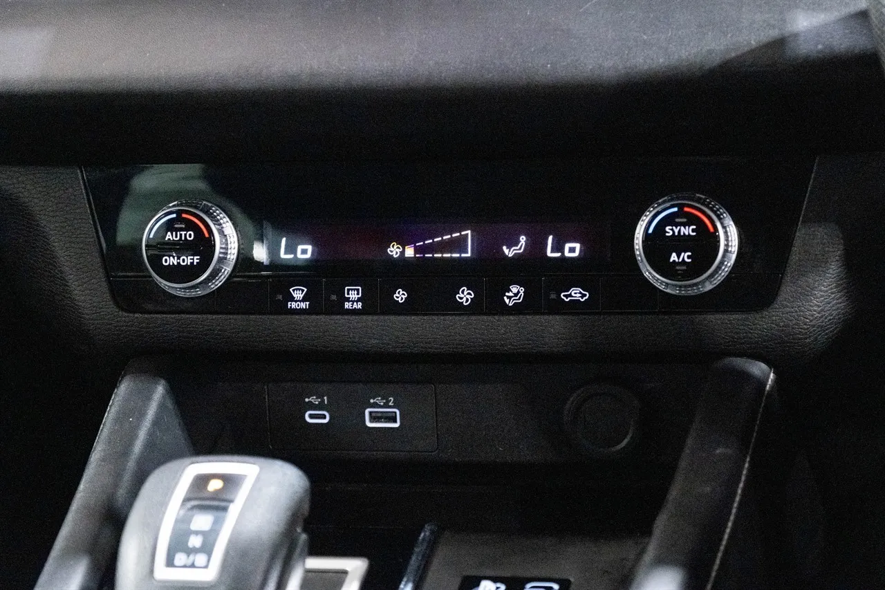 2022 Mitsubishi Outlander LS PHEV