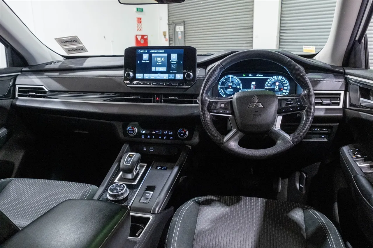 2022 Mitsubishi Outlander LS PHEV