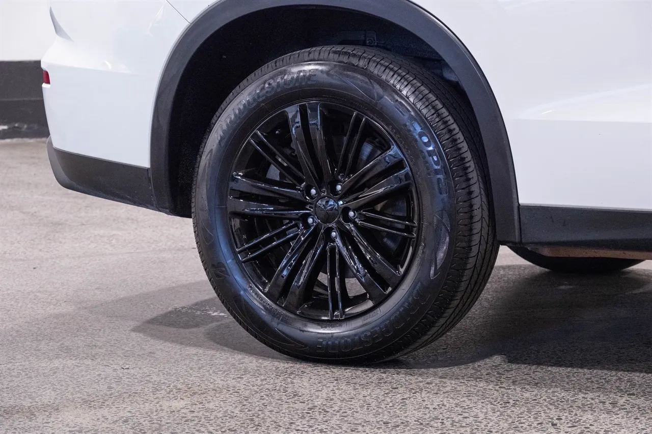 2022 Mitsubishi Outlander LS PHEV