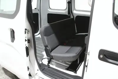 2021 Nissan Nv200 5-Seater Work Horse photo 10