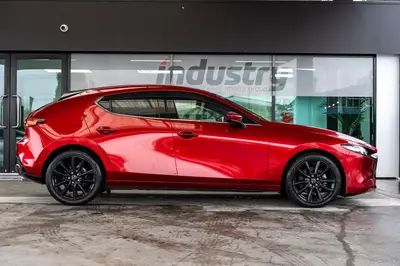 2019 Mazda 3 END OF Month Special - Hybrid top spec photo 7