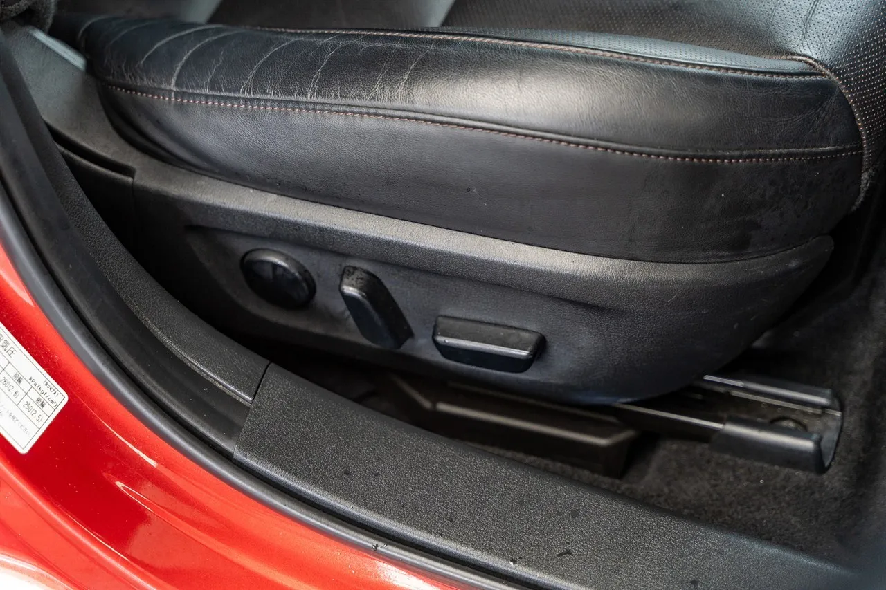 2019 Mazda 3 END OF Month Special - Hybrid top spec