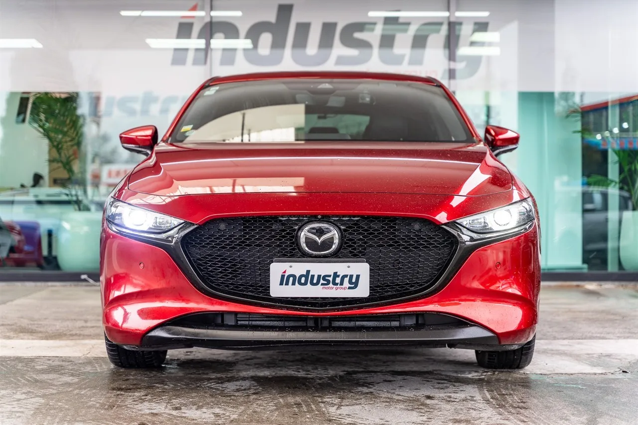 2019 Mazda 3 END OF Month Special - Hybrid top spec