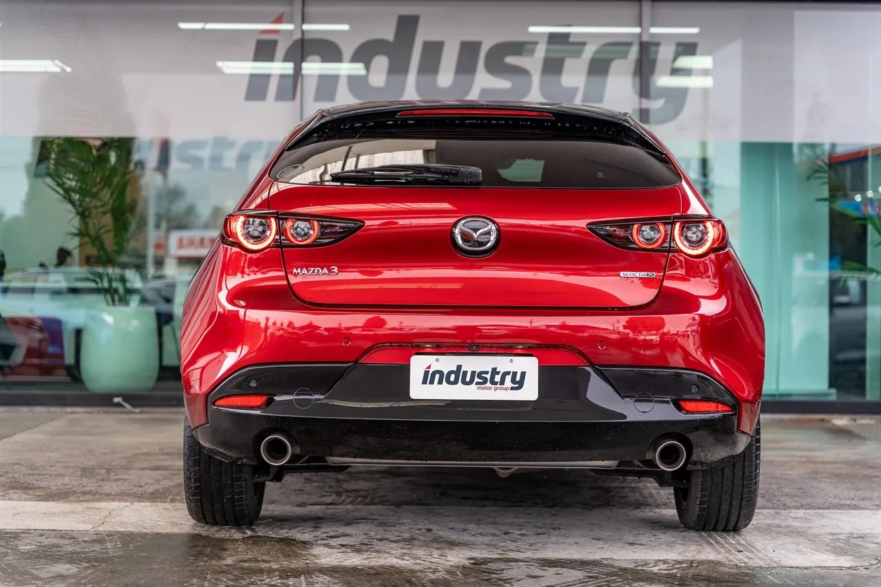 2019 Mazda 3 END OF Month Special - Hybrid top spec