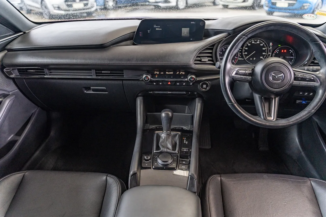 2019 Mazda 3 END OF Month Special - Hybrid top spec