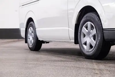 2015 Toyota Hiace ZL 3.0D 5MT photo 9
