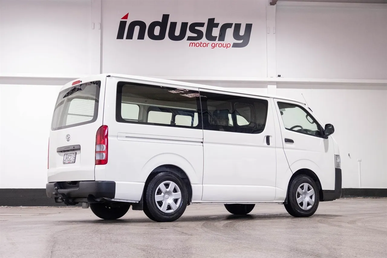 2015 Toyota Hiace ZL 3.0D 5MT