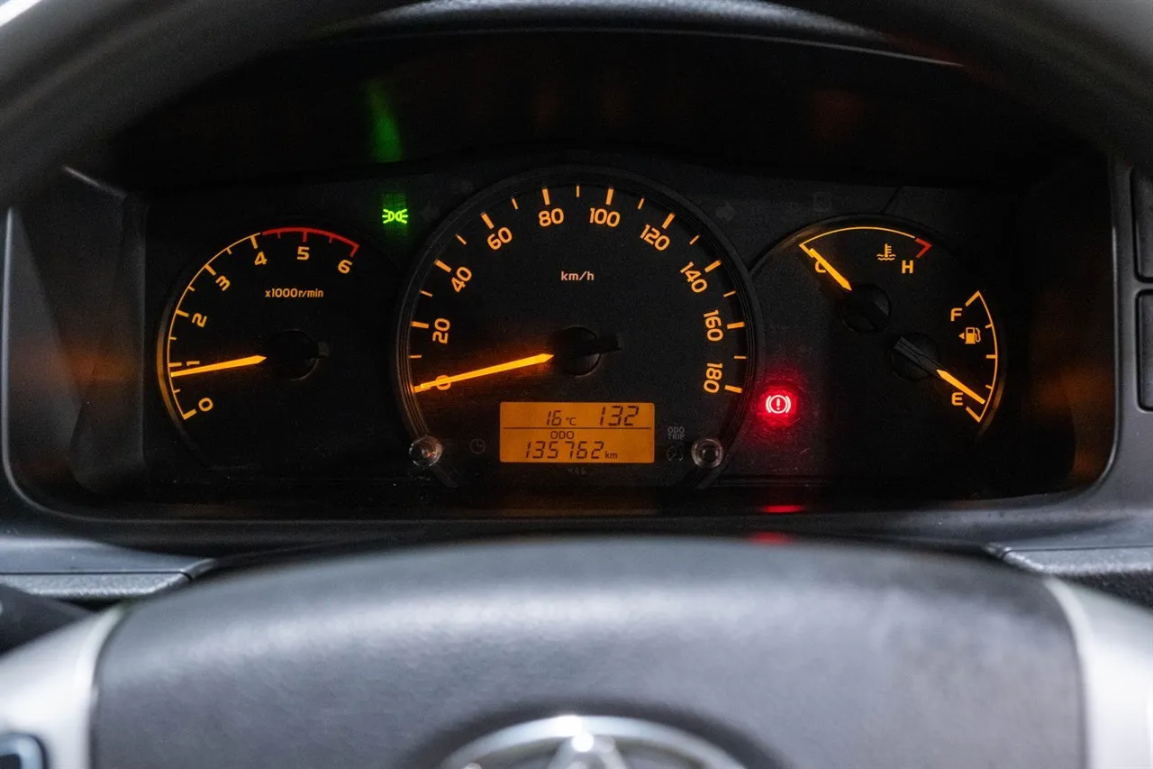 2015 Toyota Hiace ZL 3.0D 5MT
