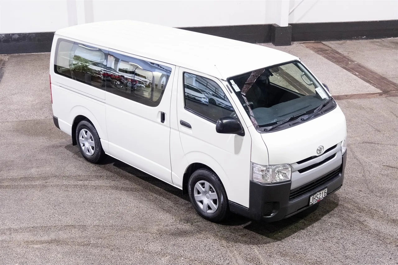 2015 Toyota Hiace ZL 3.0D 5MT