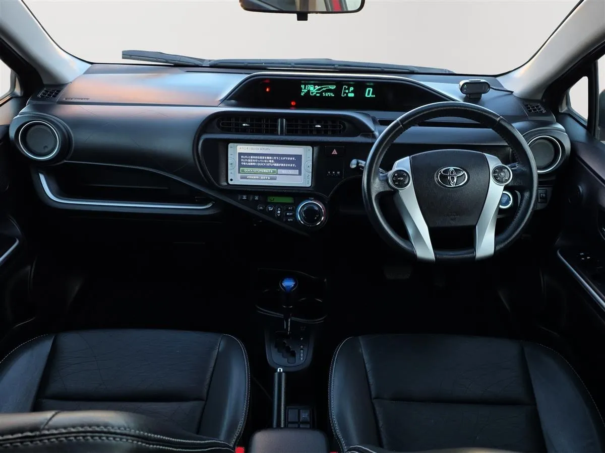 2013 Toyota Aqua Push Start, Leather Seats,