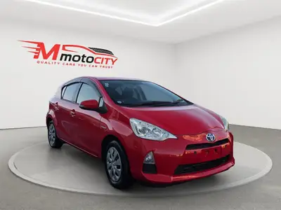 2013 Toyota Aqua Push Start, Leather Seats, photo 1