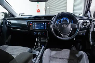 2017 Toyota Corolla GLX 1.8P photo 20