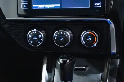 2017 Toyota Corolla GLX 1.8P photo 28