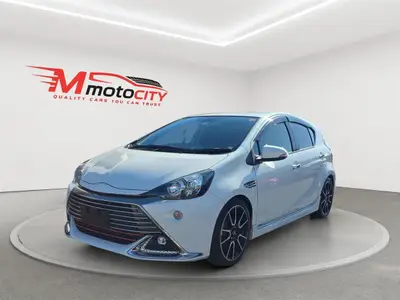 2016 Toyota Aqua GS Sport, Half leather seats photo 7