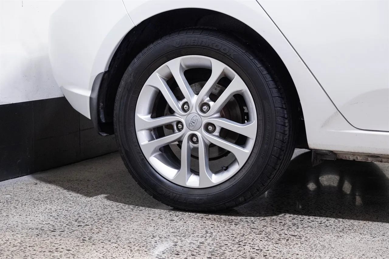2012 Kia Cerato LX