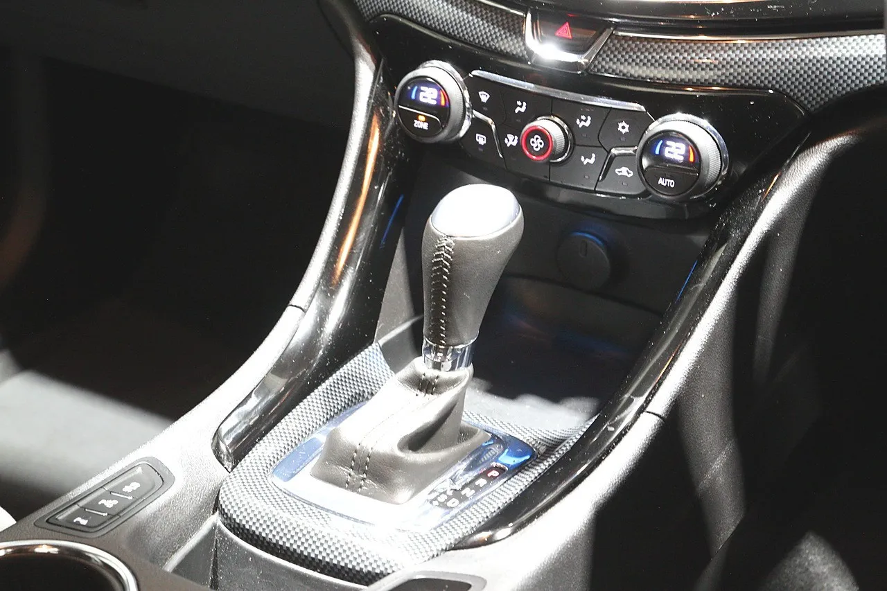 2016 Holden Commodore VF2 SV6 NZ New