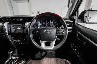 2017 Toyota Fortuner GXL 7S photo 14