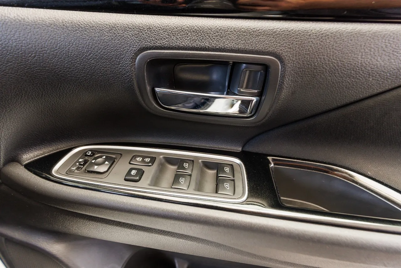 2021 Mitsubishi Outlander XLS PHEV 2.4 4WD NZ