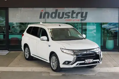 2021 Mitsubishi Outlander XLS PHEV 2.4 4WD NZ photo 13