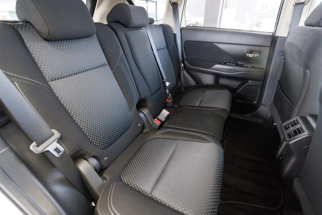 2021 Mitsubishi Outlander XLS PHEV 2.4 4WD NZ
