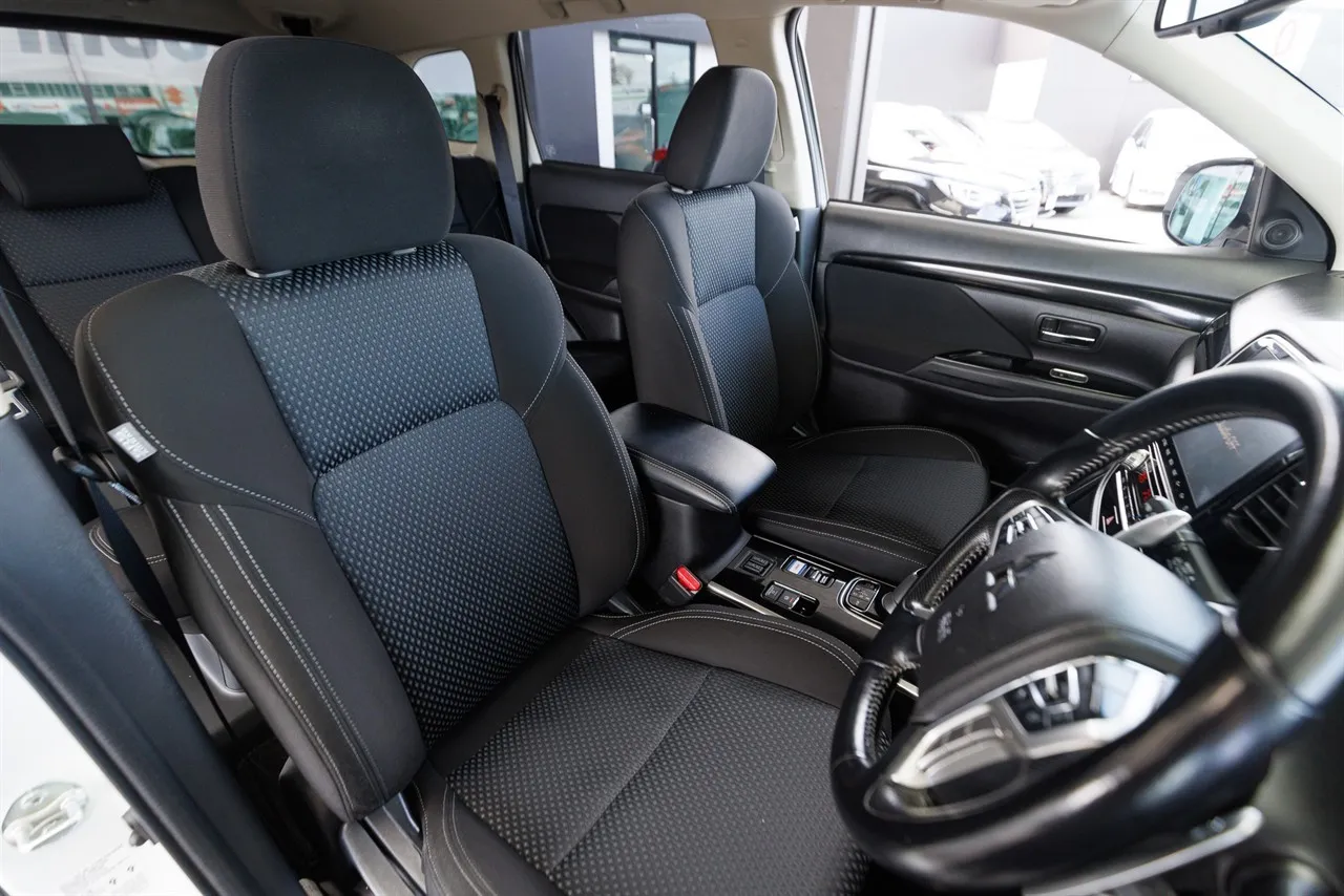 2021 Mitsubishi Outlander XLS PHEV 2.4 4WD NZ