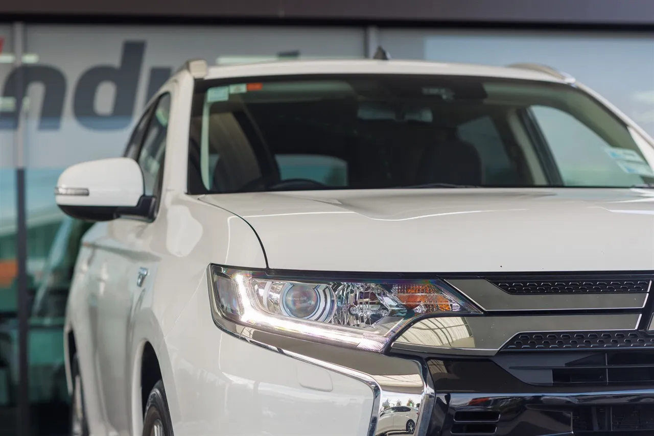 2021 Mitsubishi Outlander XLS PHEV 2.4 4WD NZ