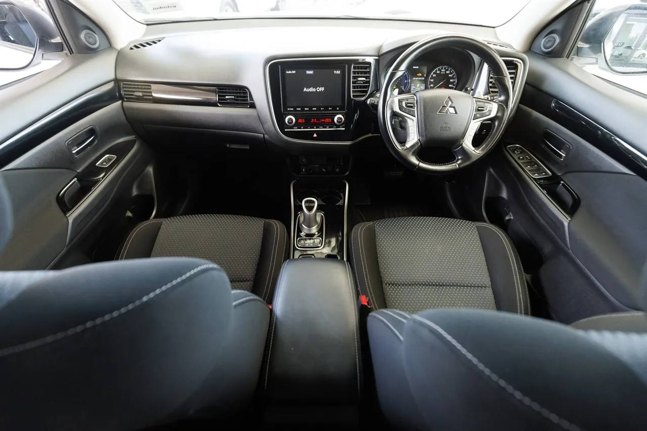2021 Mitsubishi Outlander XLS PHEV 2.4 4WD NZ