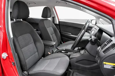 2015 Kia Cerato LX 1.8P/6AT/HA/5DR/5 photo 12