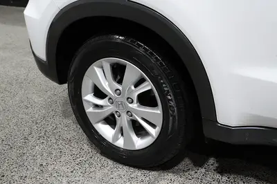 2018 Honda Vezel Hybrid X Sensing photo 9