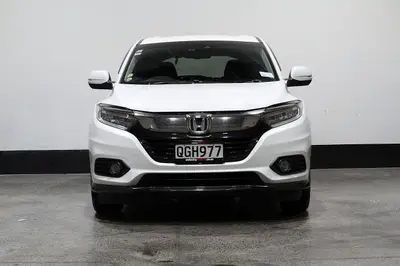 2018 Honda Vezel Hybrid X Sensing photo 6