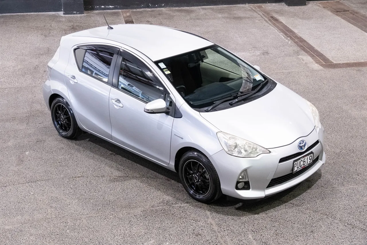 2013 Toyota Aqua G Spec