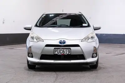 2013 Toyota Aqua G Spec photo 29