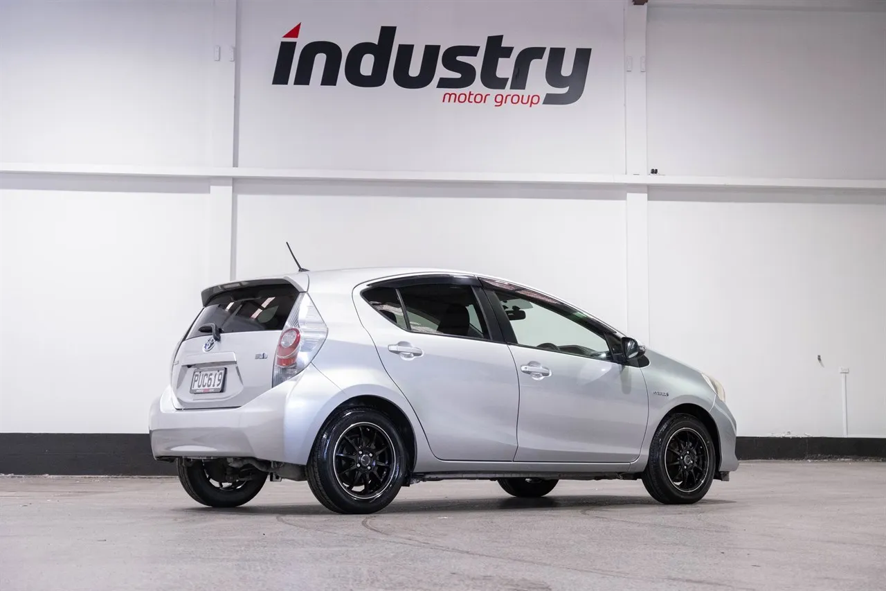 2013 Toyota Aqua G Spec