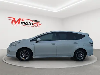 2014 Toyota Prius Alpha S, Panoramic dual roof Station photo 6