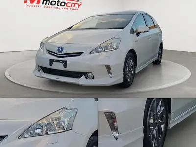 2014 Toyota Prius Alpha S, Panoramic dual roof Station photo 11