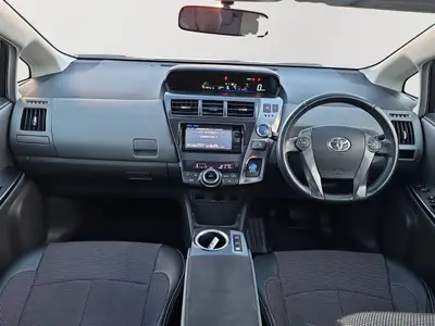 2014 Toyota Prius Alpha S, Panoramic dual roof Station photo 17