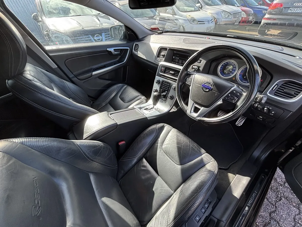 2012 Volvo V60 R-Design Station