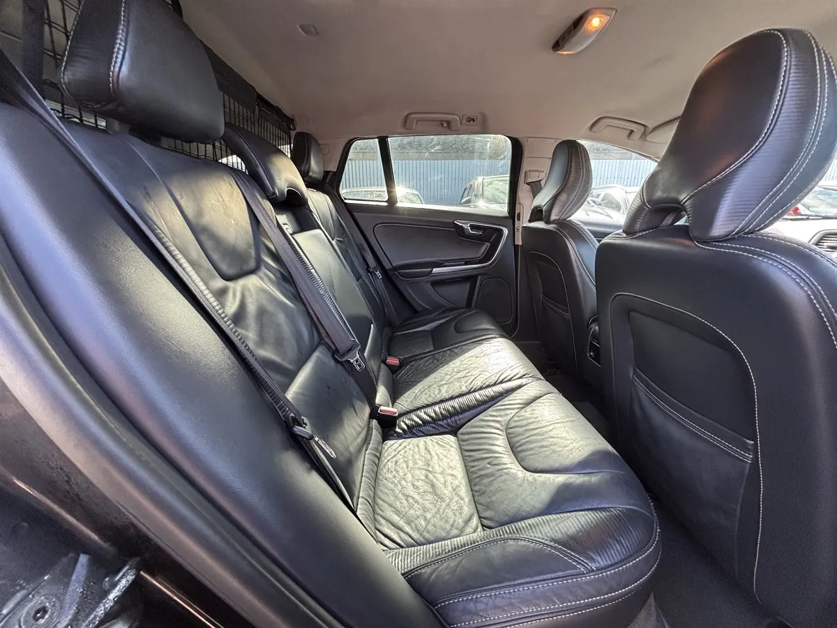 2012 Volvo V60 R-Design Station