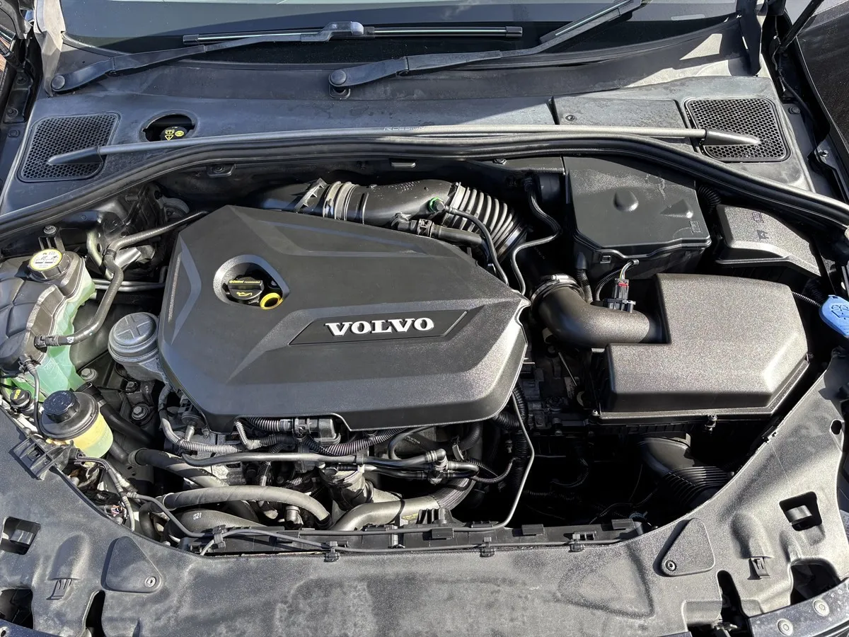 2012 Volvo V60 R-Design Station