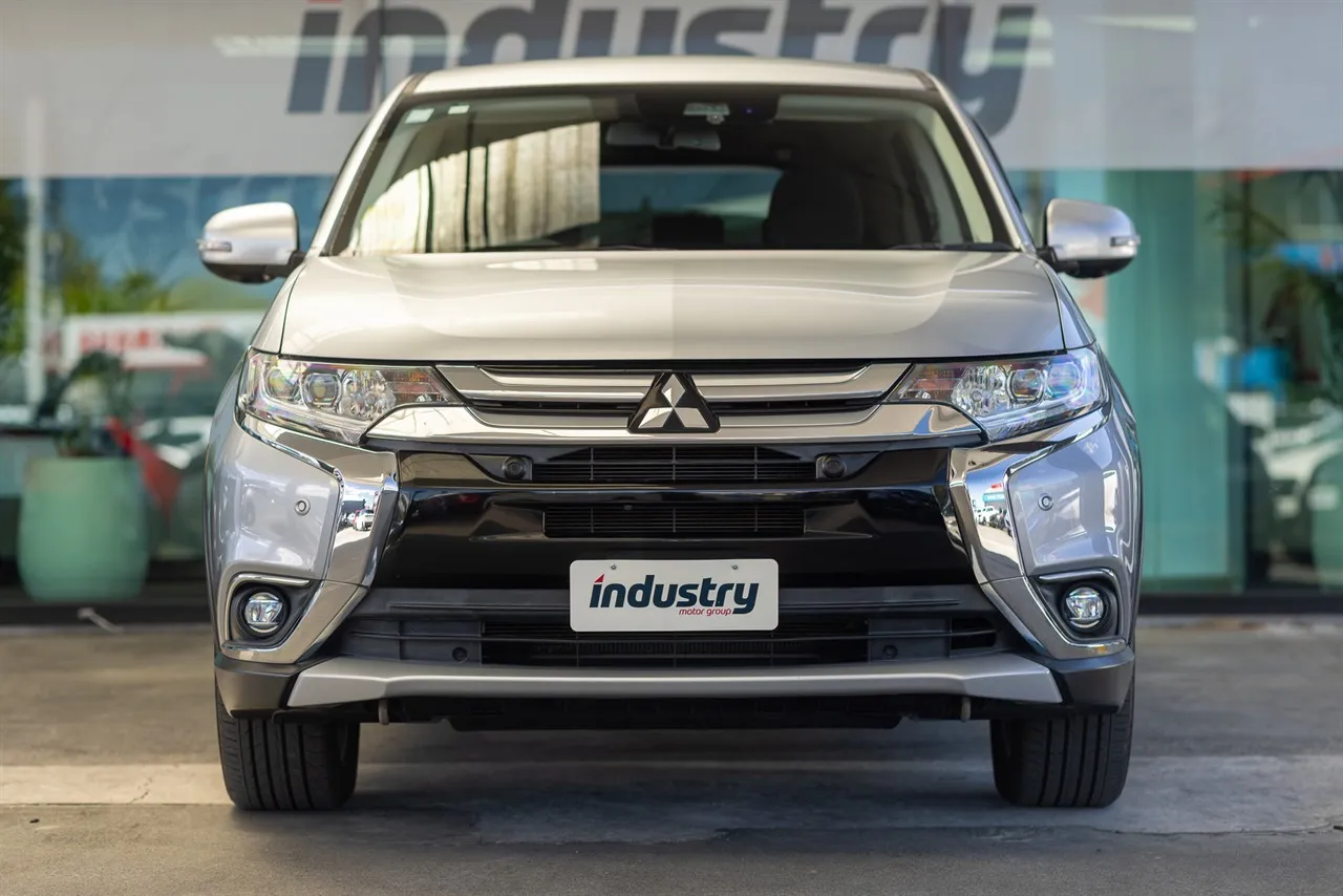 2017 Mitsubishi Outlander 7 Seater High Spec