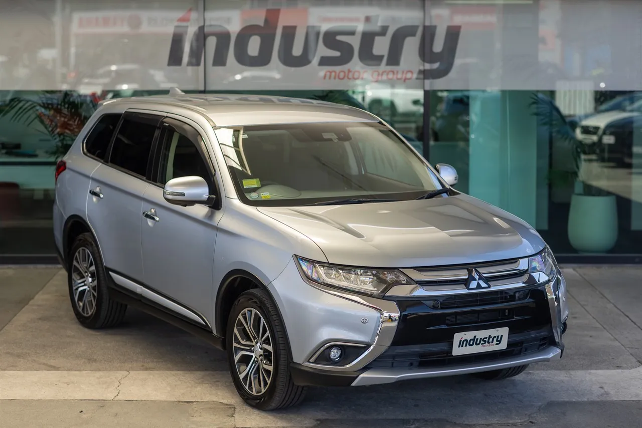 2017 Mitsubishi Outlander 7 Seater High Spec