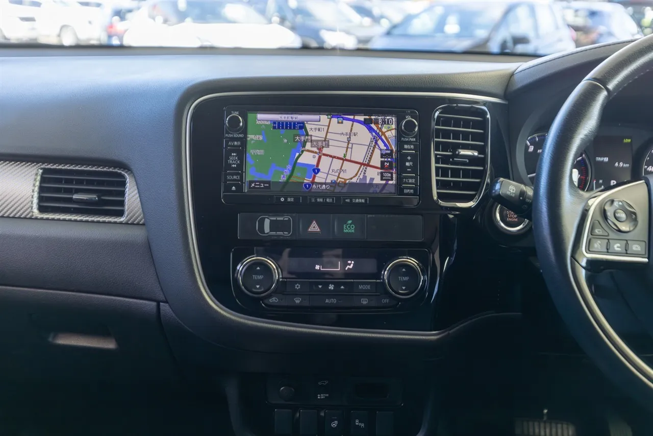 2017 Mitsubishi Outlander 7 Seater High Spec