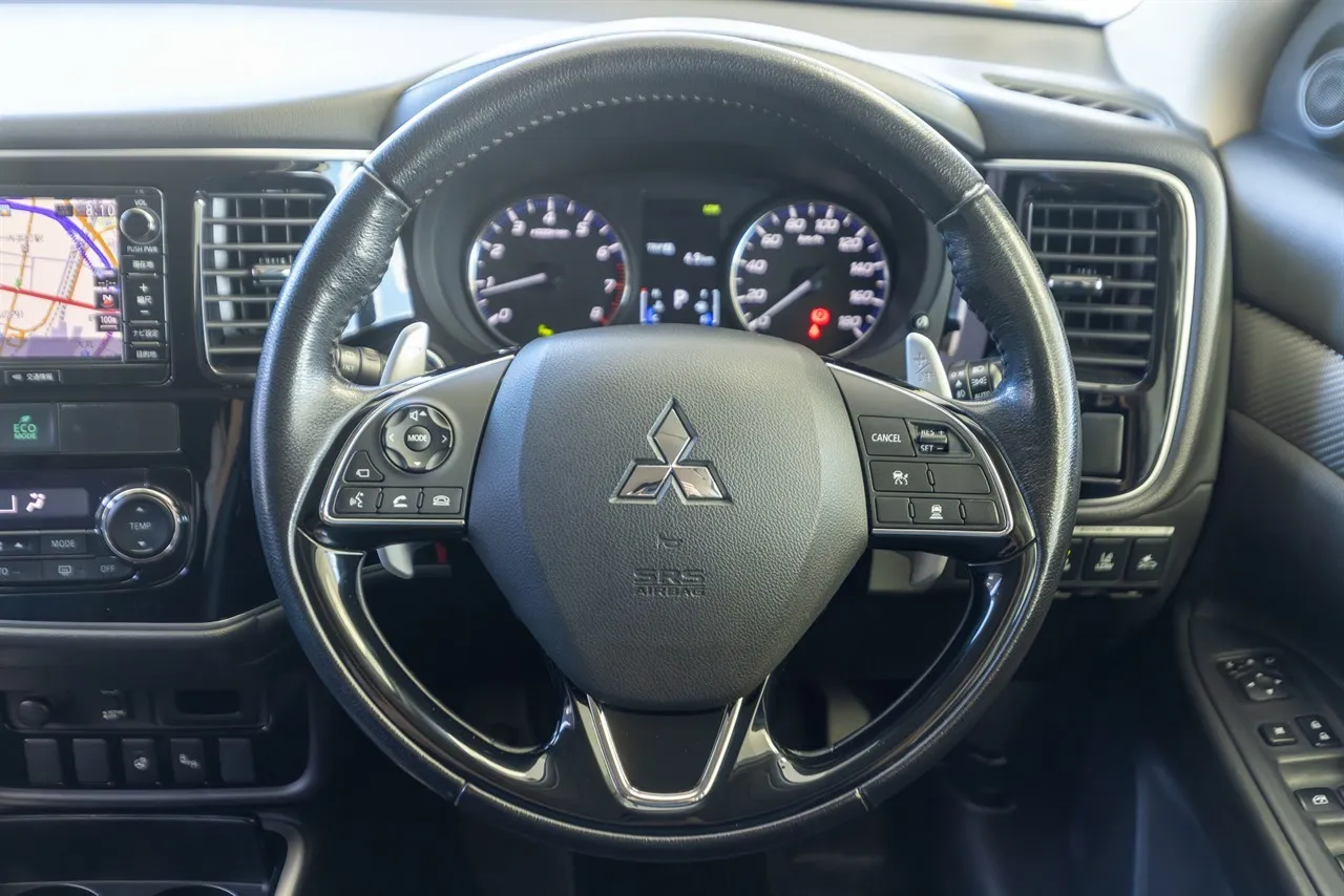 2017 Mitsubishi Outlander 7 Seater High Spec